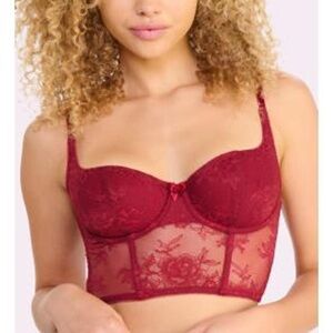 Elegant Red Lace Bustier